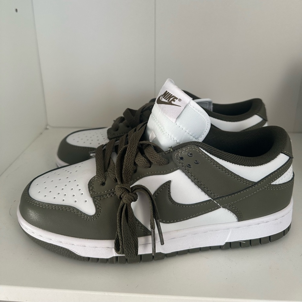 Nike dunks “medium olive” - Picture 5 of 5